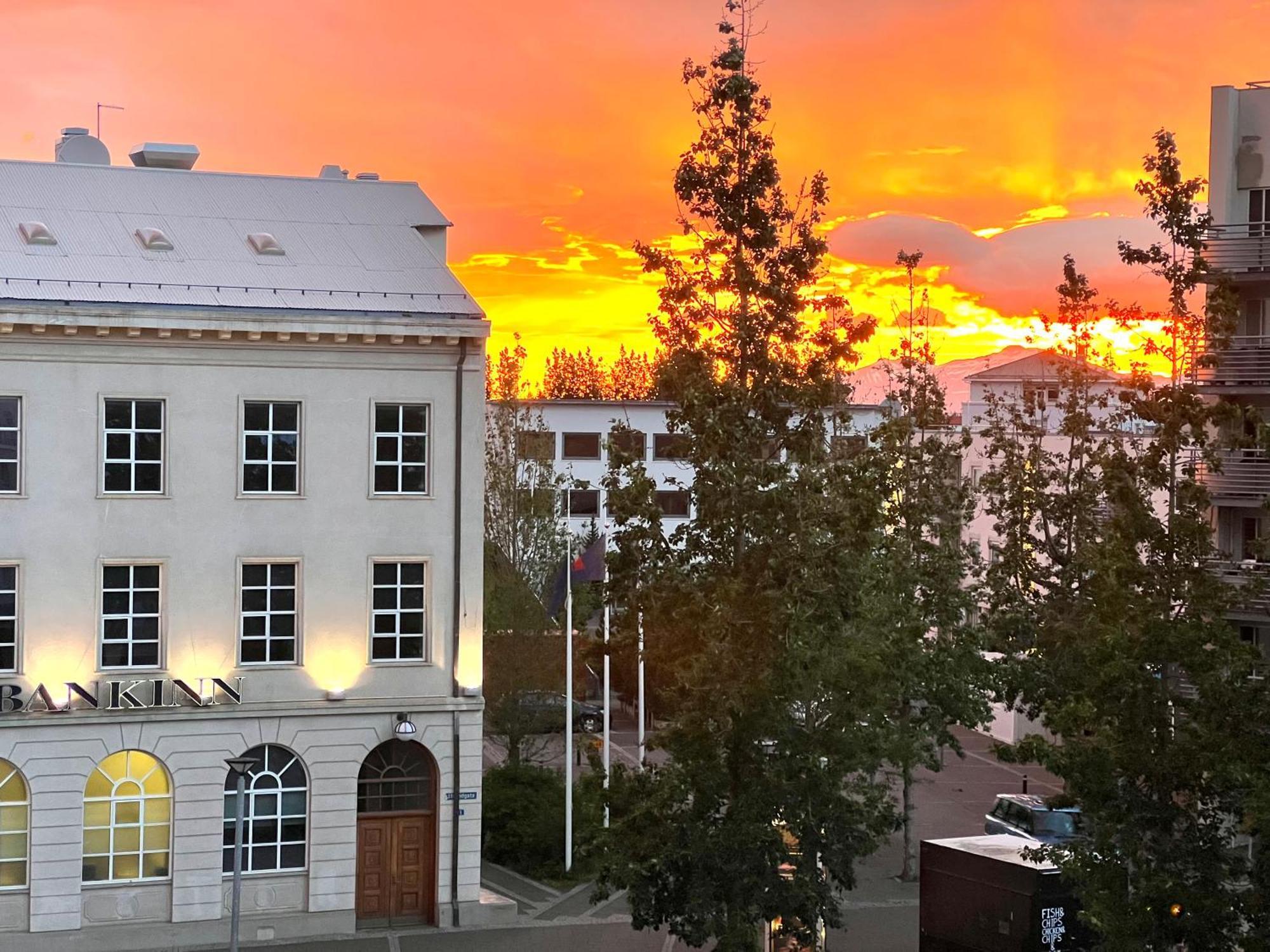 Lovely Penthouse Downtown With 3 Bedrooms Akureyri Ngoại thất bức ảnh